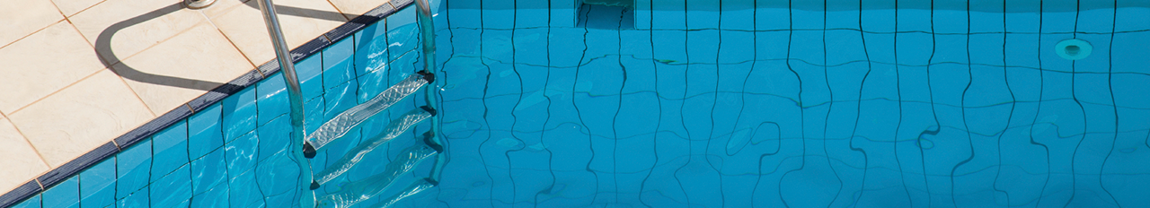 Fliesenlandschaft Swimming Pool